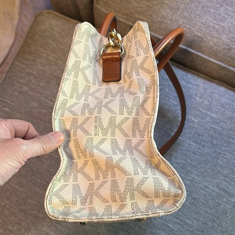 Michael Kors Hamilton tote, like new condition